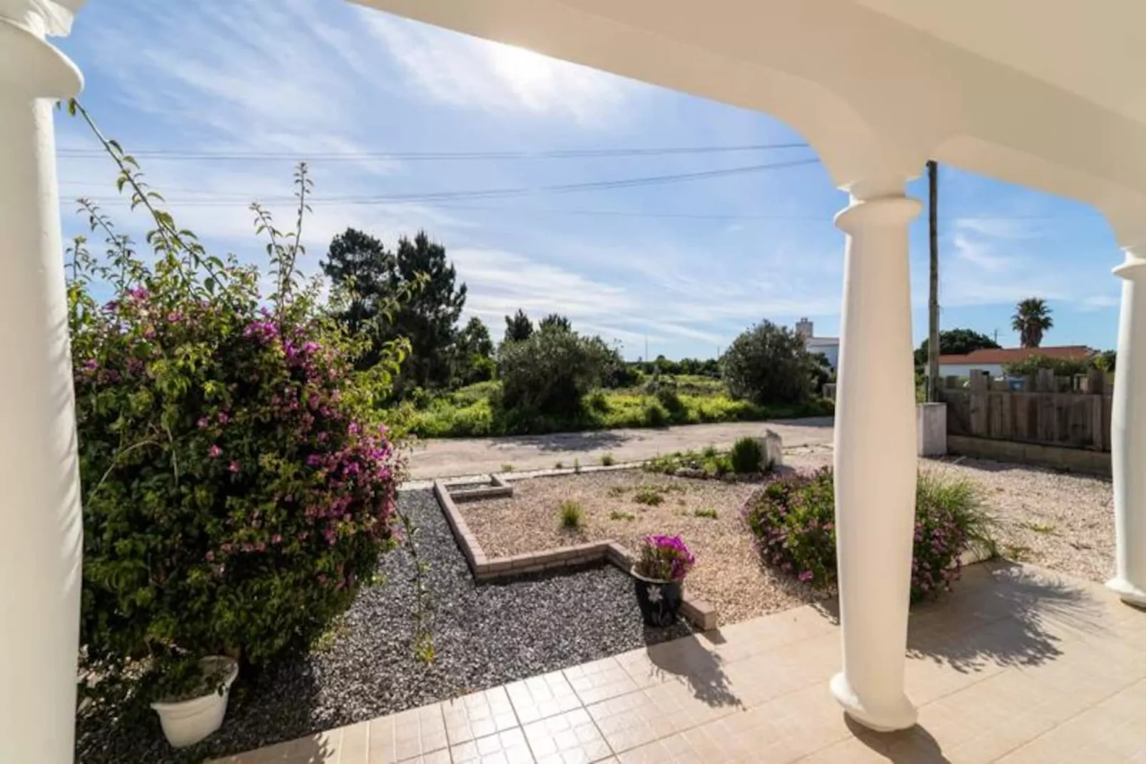 Blue Lee Residence-Niet-getagd