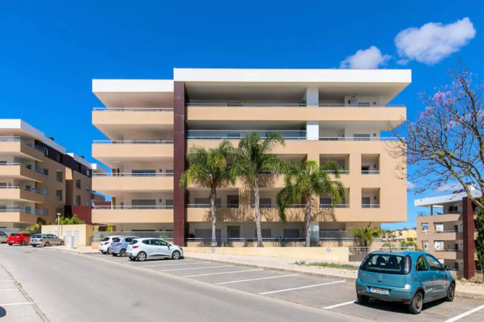 Apartment Henri-Niet-getagd