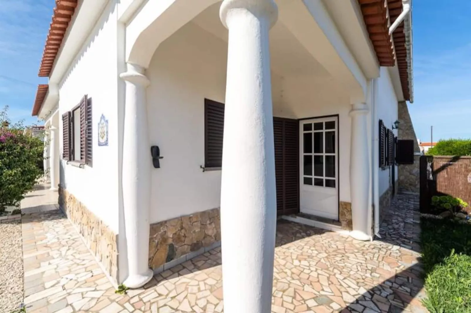 Blue Lee Residence-Niet-getagd