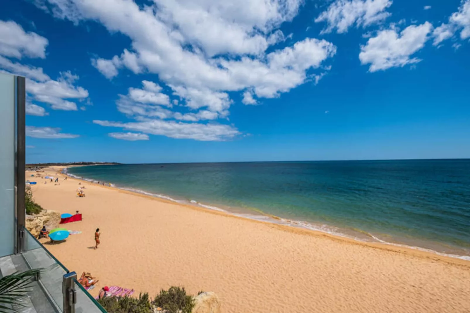 Appartements à Armaçao de Pera-Niet-getagd