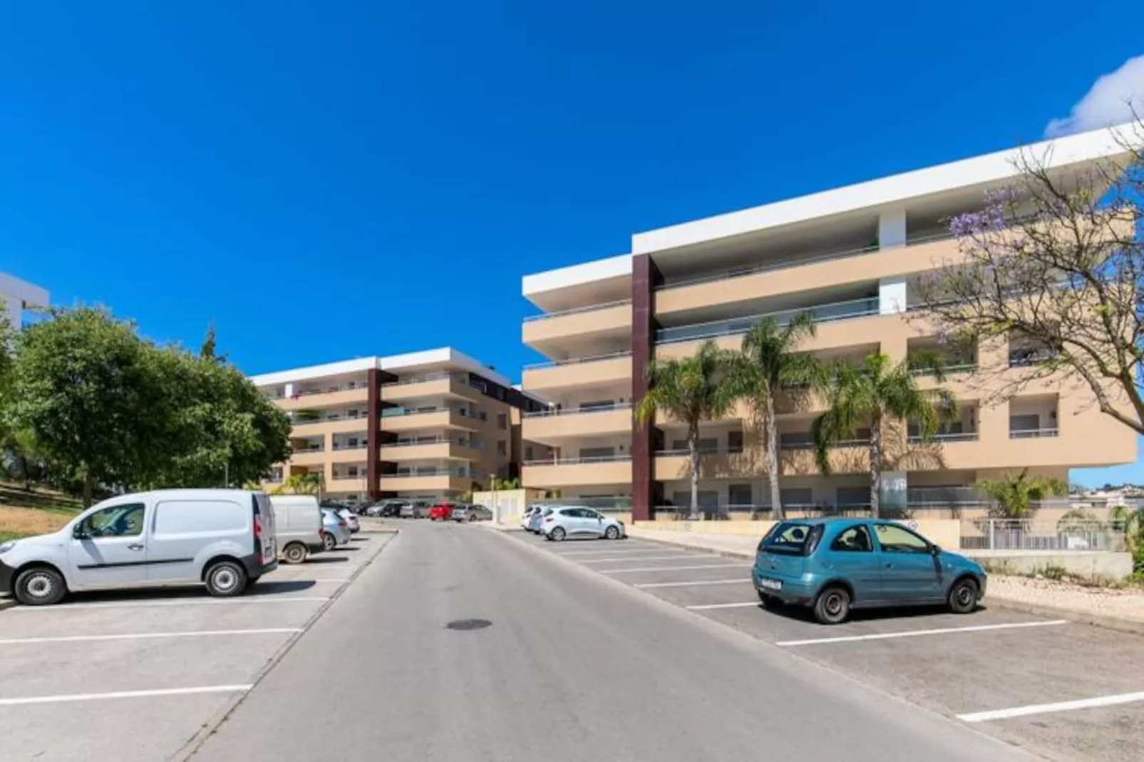 Apartment Henri-Niet-getagd