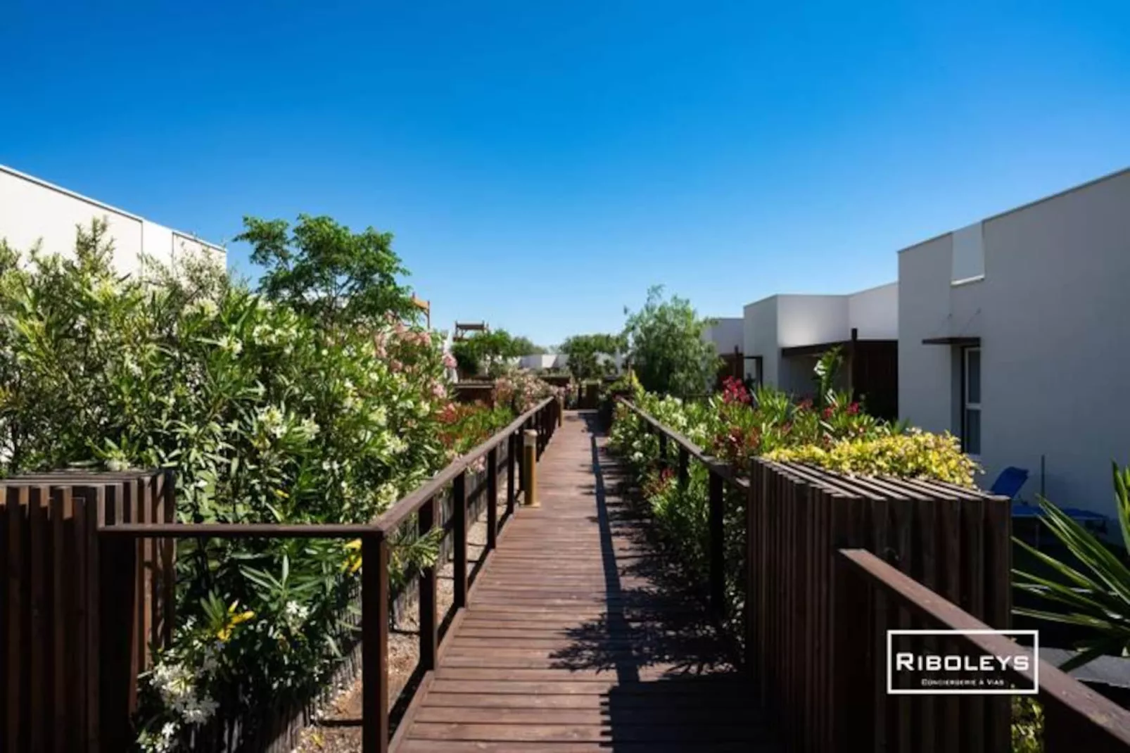 Marina Lodge - T2 Climatis&eacute; Avec Wifi Et Piscine-Niet-getagd