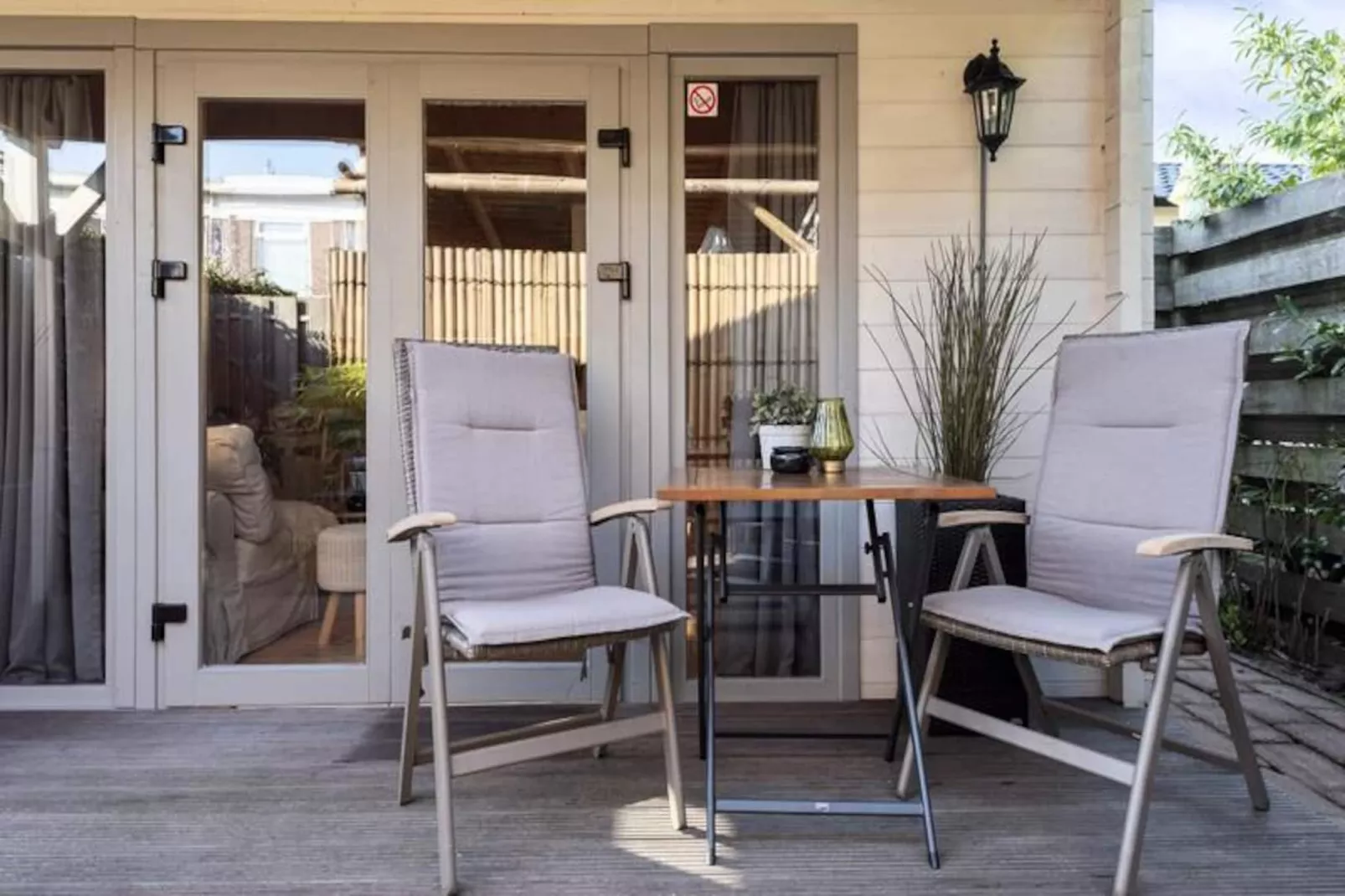 The Sea Lodge-Niet-getagd