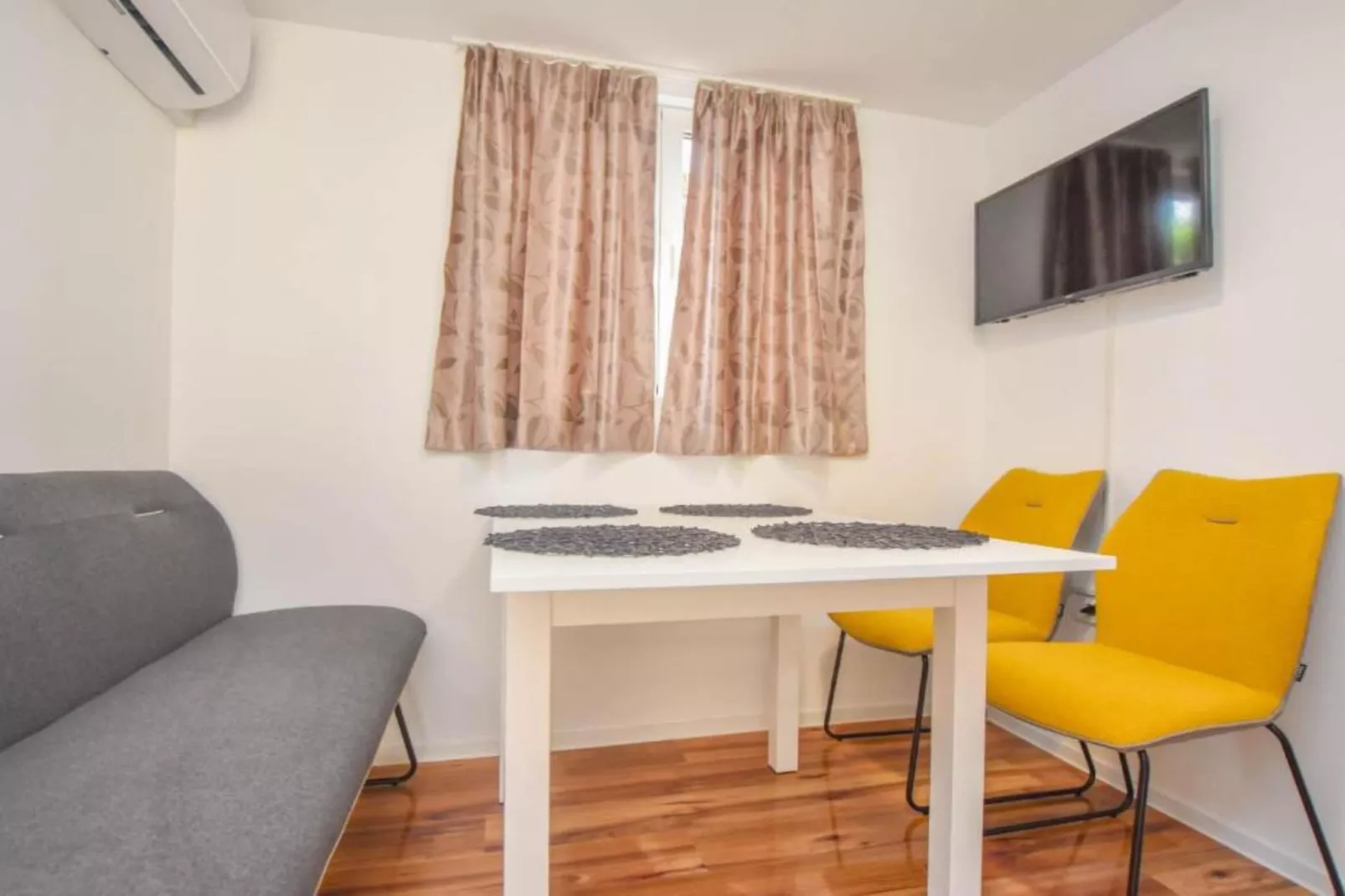 Mobile homes Bella vita 1-Buitenlucht