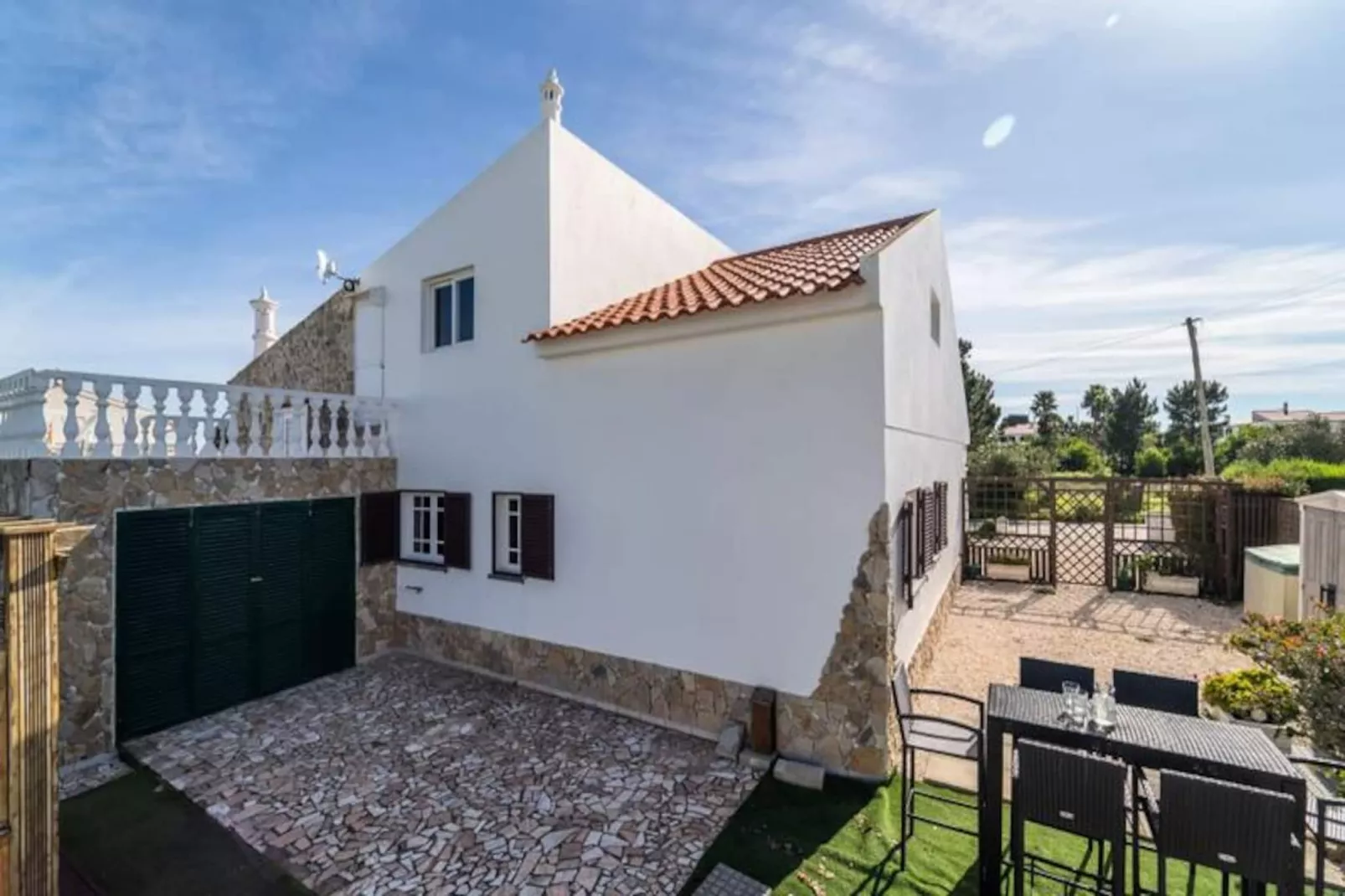 Blue Lee Residence-Niet-getagd