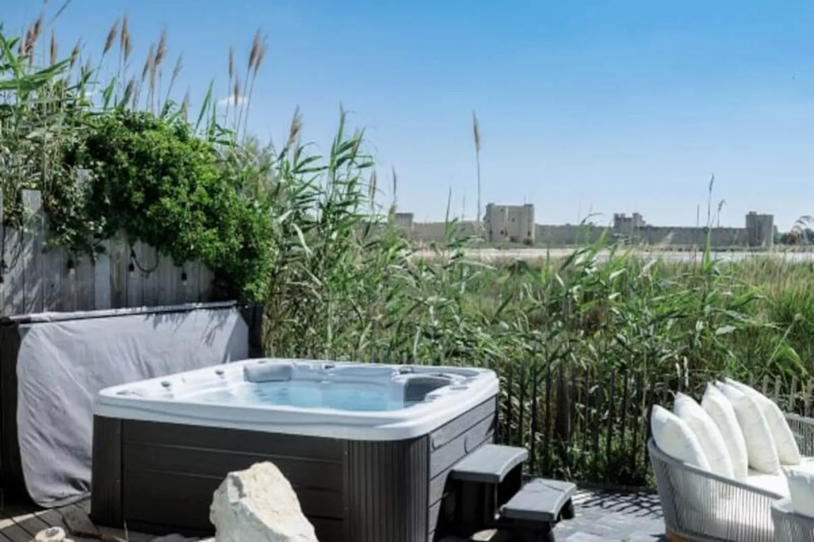 Résidence La Perle Rose Villa Standing 5 &eacute;toiles Avec Piscine Jacuzzi Et Superbe Vue-Niet-getagd