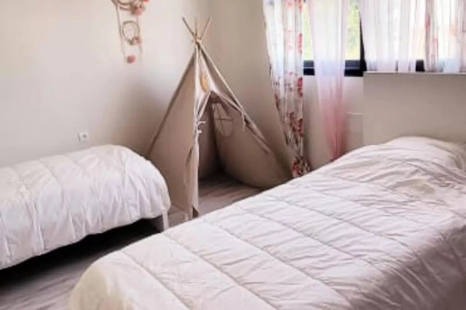 Résidence Villa Camarguaise : Entre Plage Et Centre Ville Avec Bassin Ext&eacute;rieur-Niet-getagd