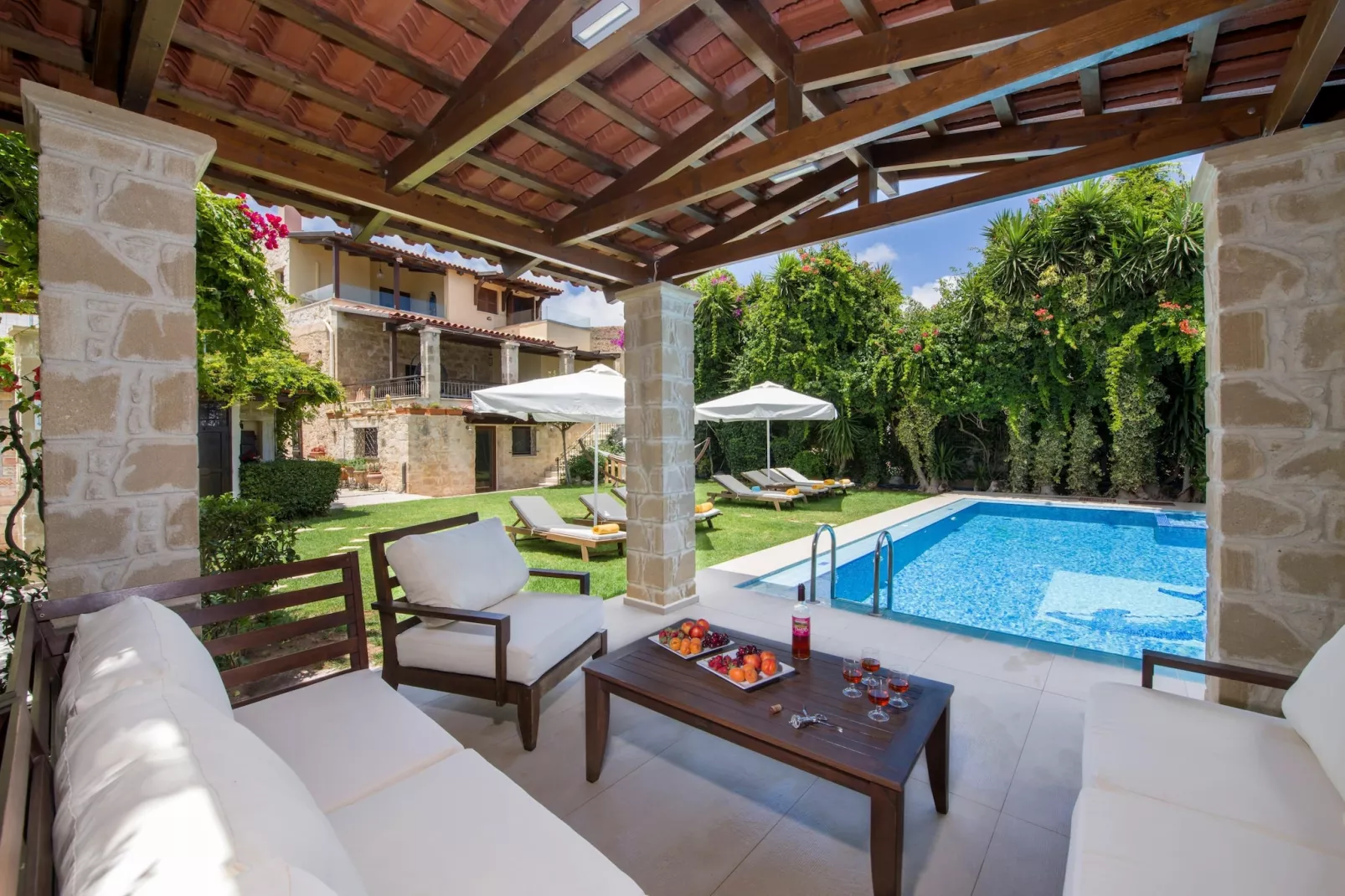Villa Arhontariki 8prs-Terrasbalkon