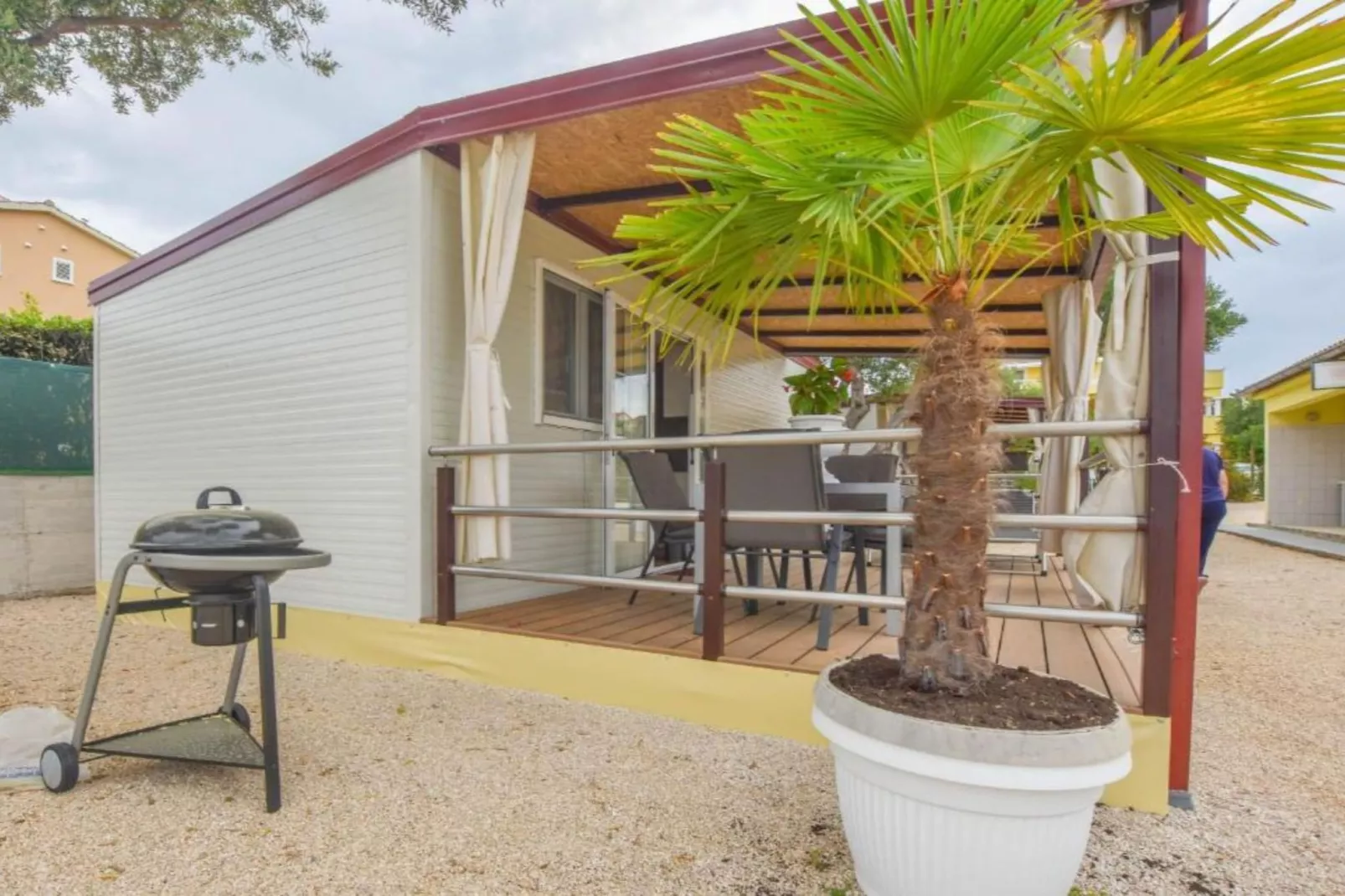 Camping Mobile Homes Bella Vita-Buitenlucht