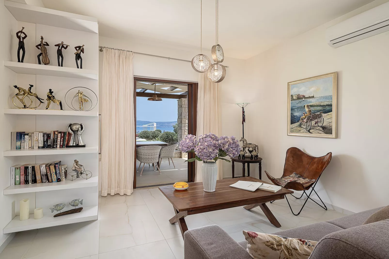 Villa Aloni 8prs-Woonkamer