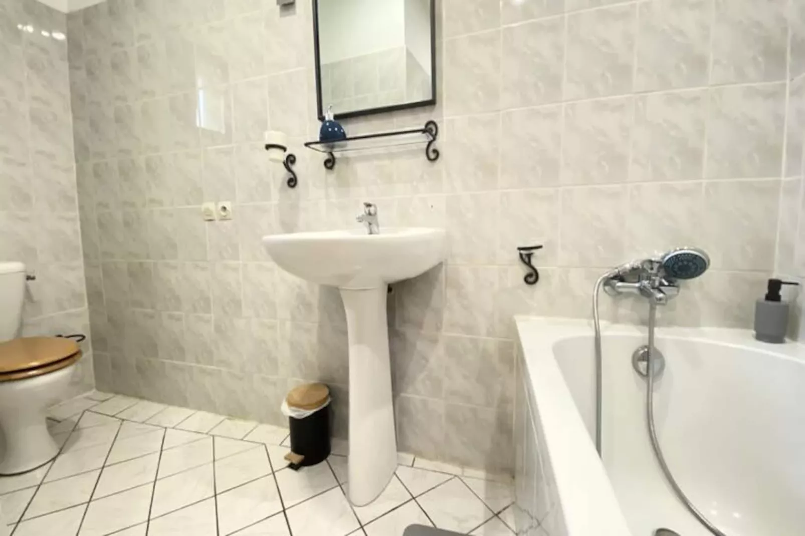 84b7 - Logement Dans Mas De Charme Du Xviii&egrave;me Si&egrave;cle-Niet-getagd