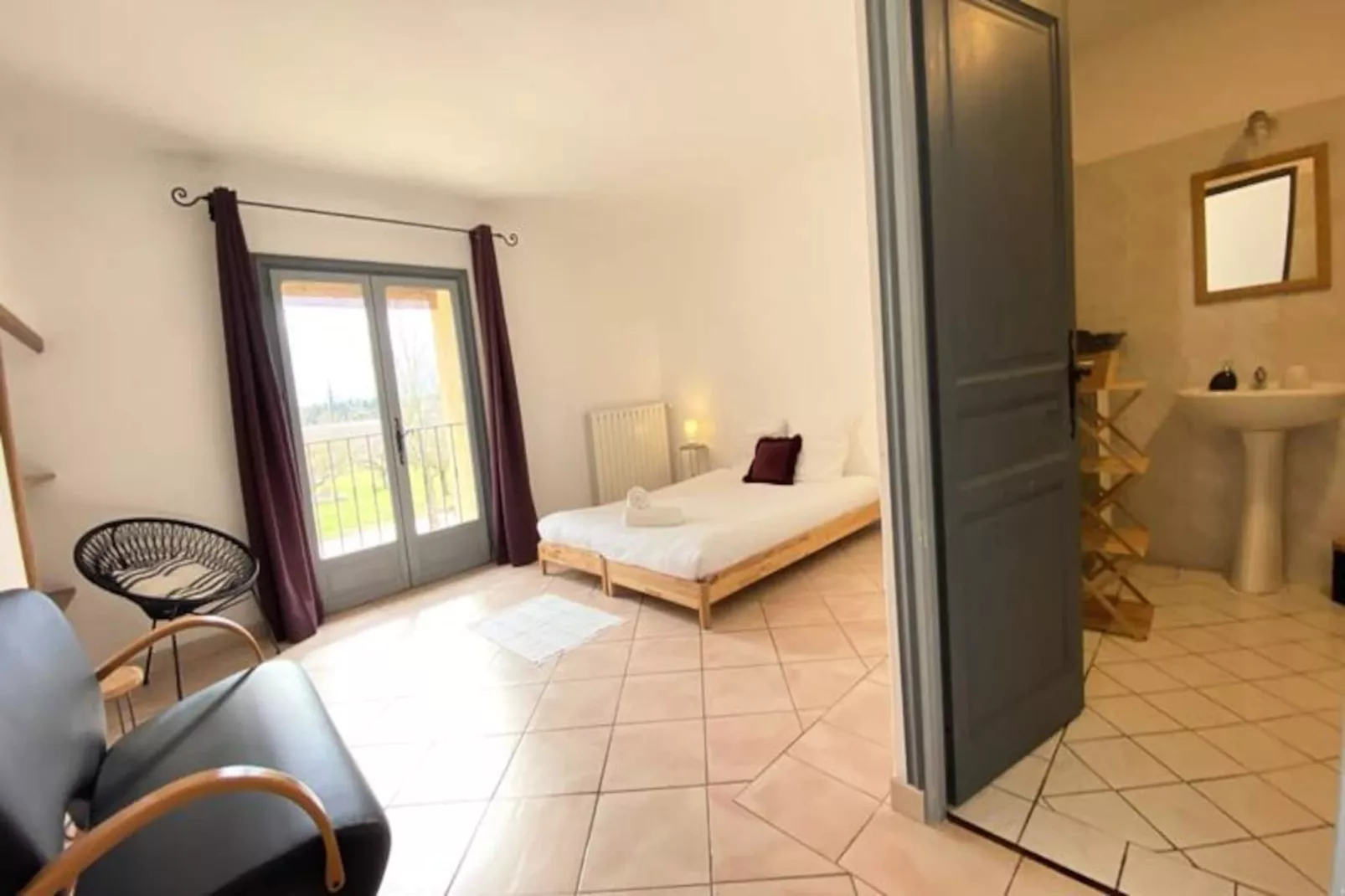 84b7 - Logement Dans Mas De Charme Du Xviii&egrave;me Si&egrave;cle-Niet-getagd