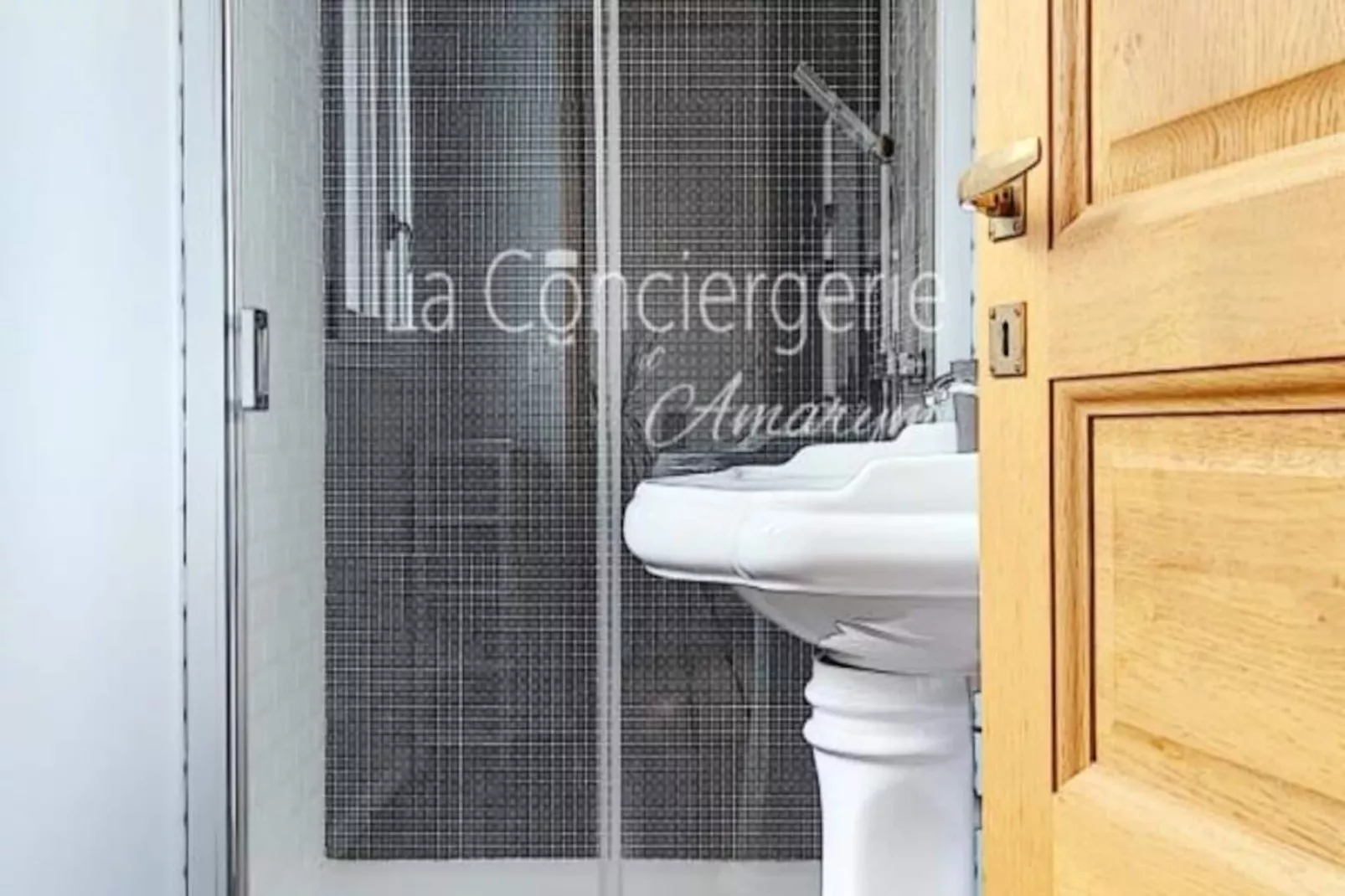 Résidence Aa13 - Le Victor Hugo - S&eacute;jour D&rsquo;exception Dans Un Appartement Historique-Niet-getagd