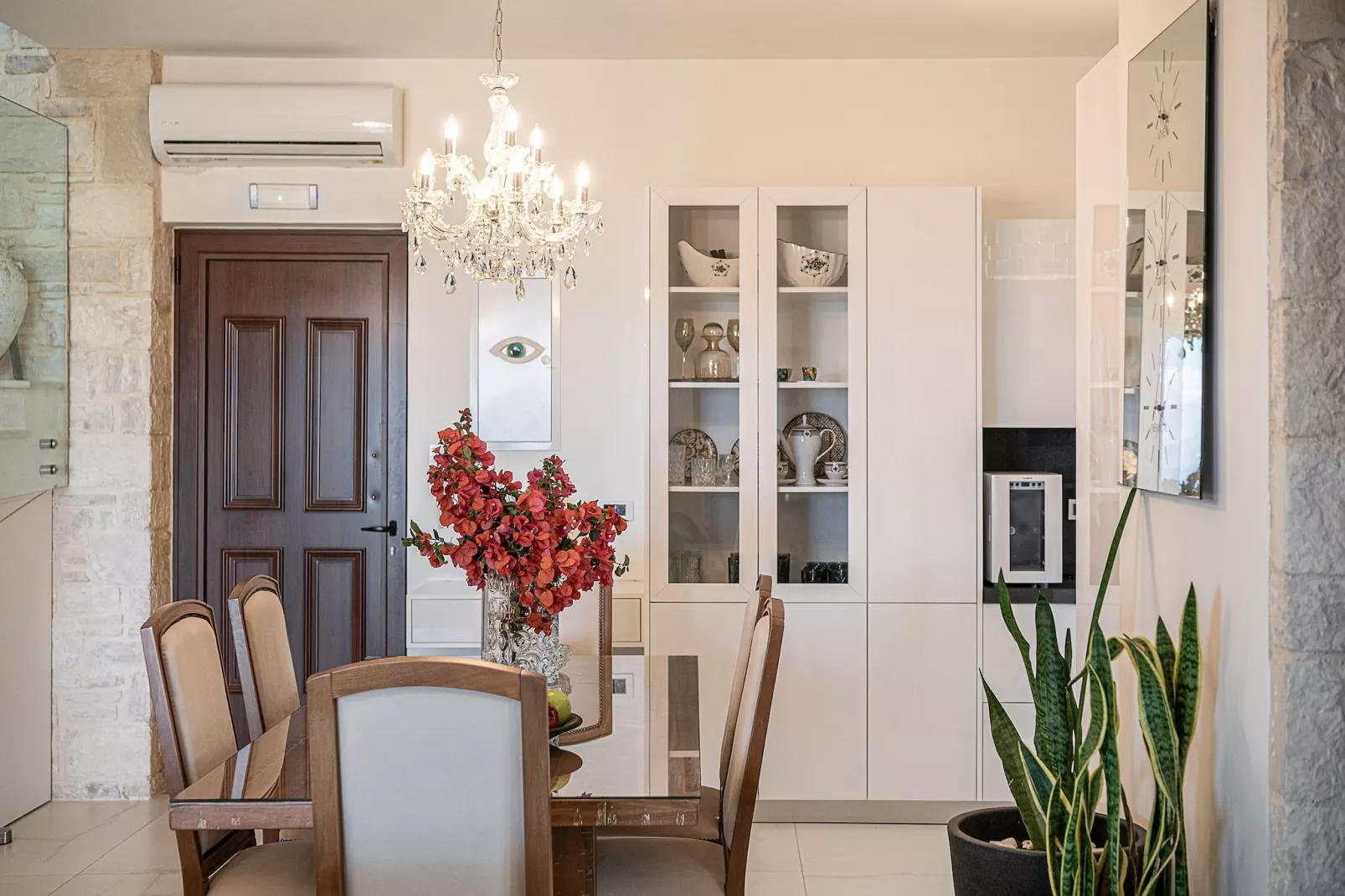 Villa Aloni 8prs-Eetkamer