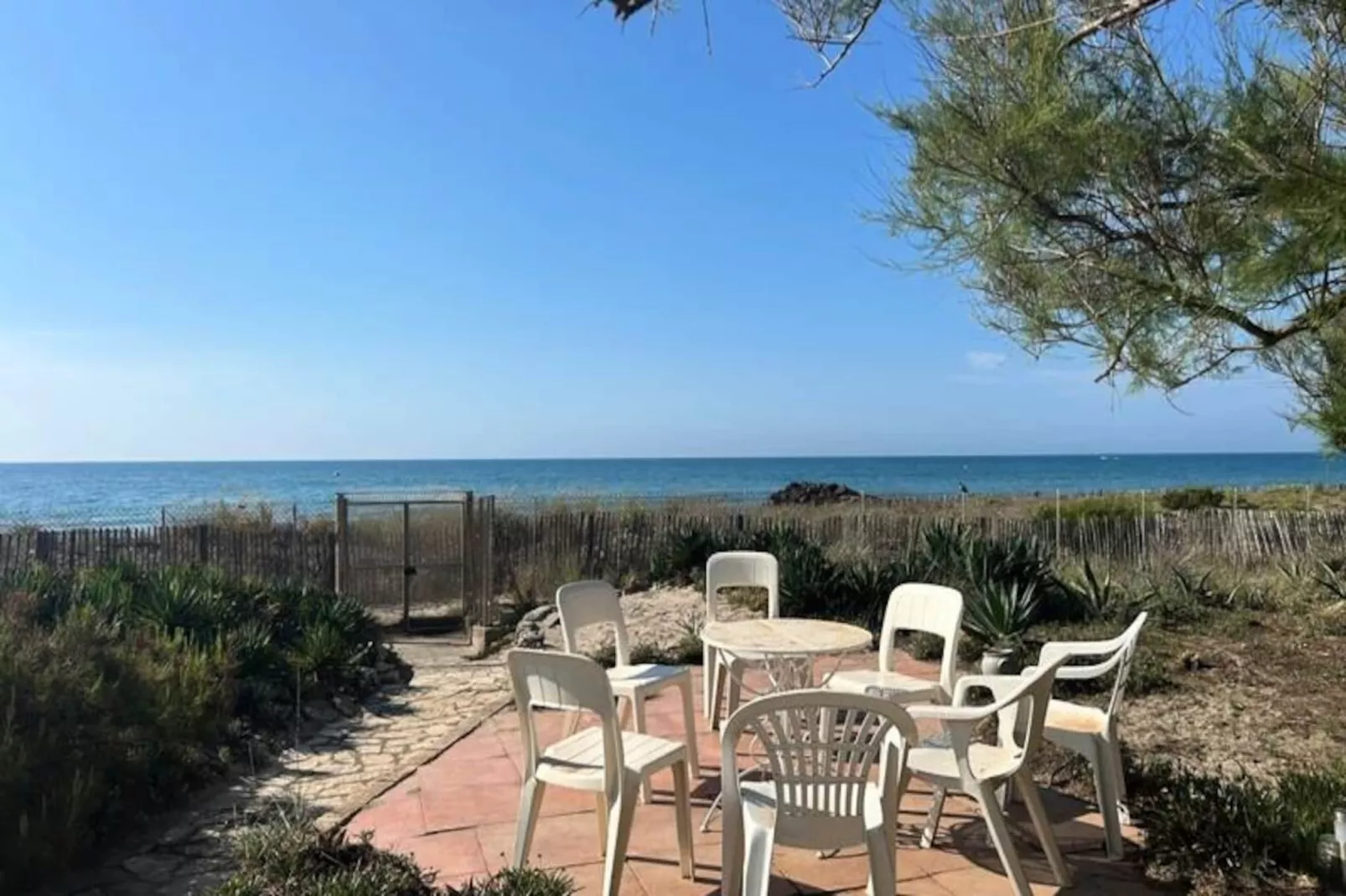 Villa Secret Du Jardin Face &agrave; La Mer-Niet-getagd