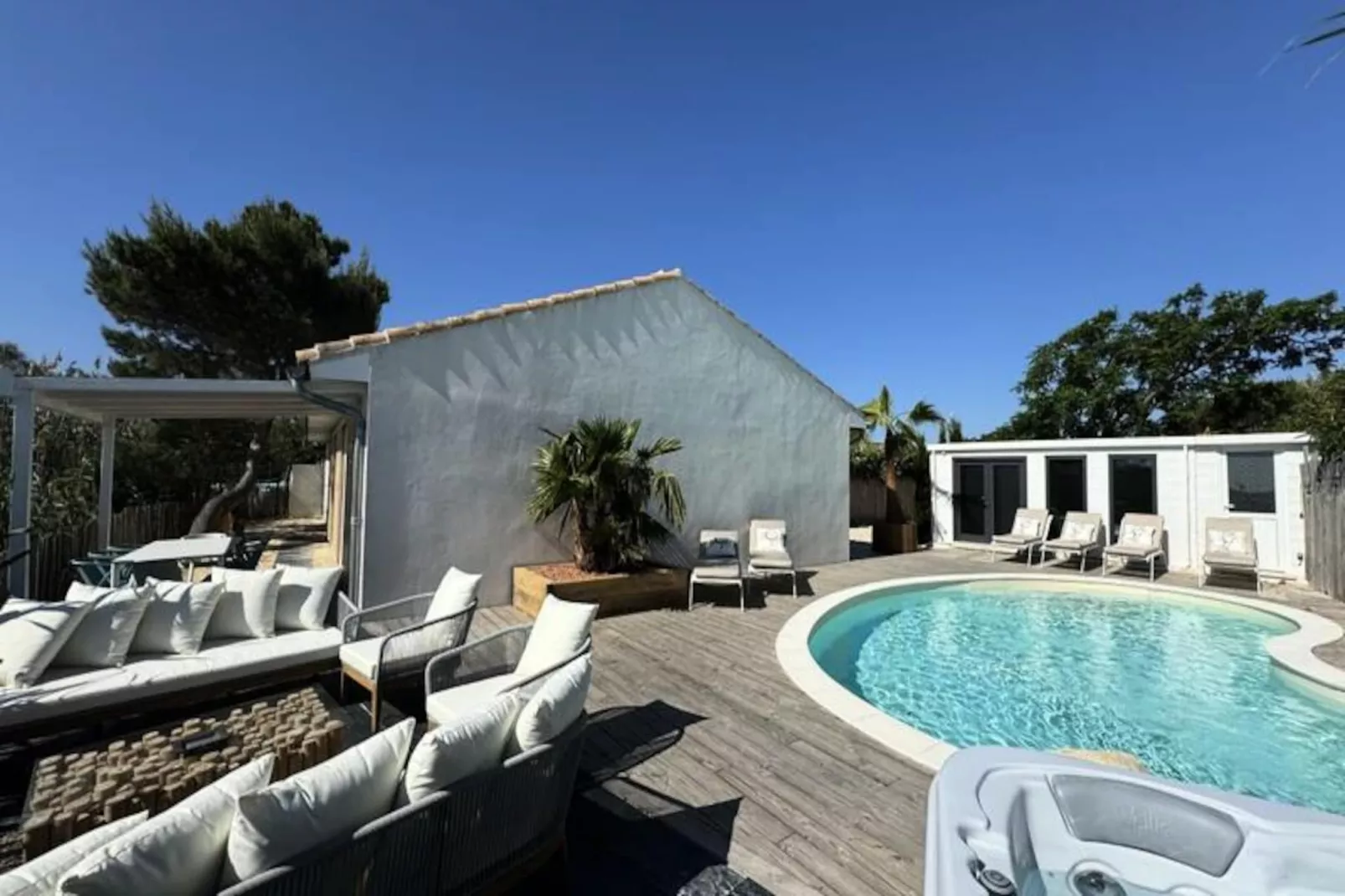 Résidence La Perle Rose Villa Standing 5 &eacute;toiles Avec Piscine Jacuzzi Et Superbe Vue-Niet-getagd