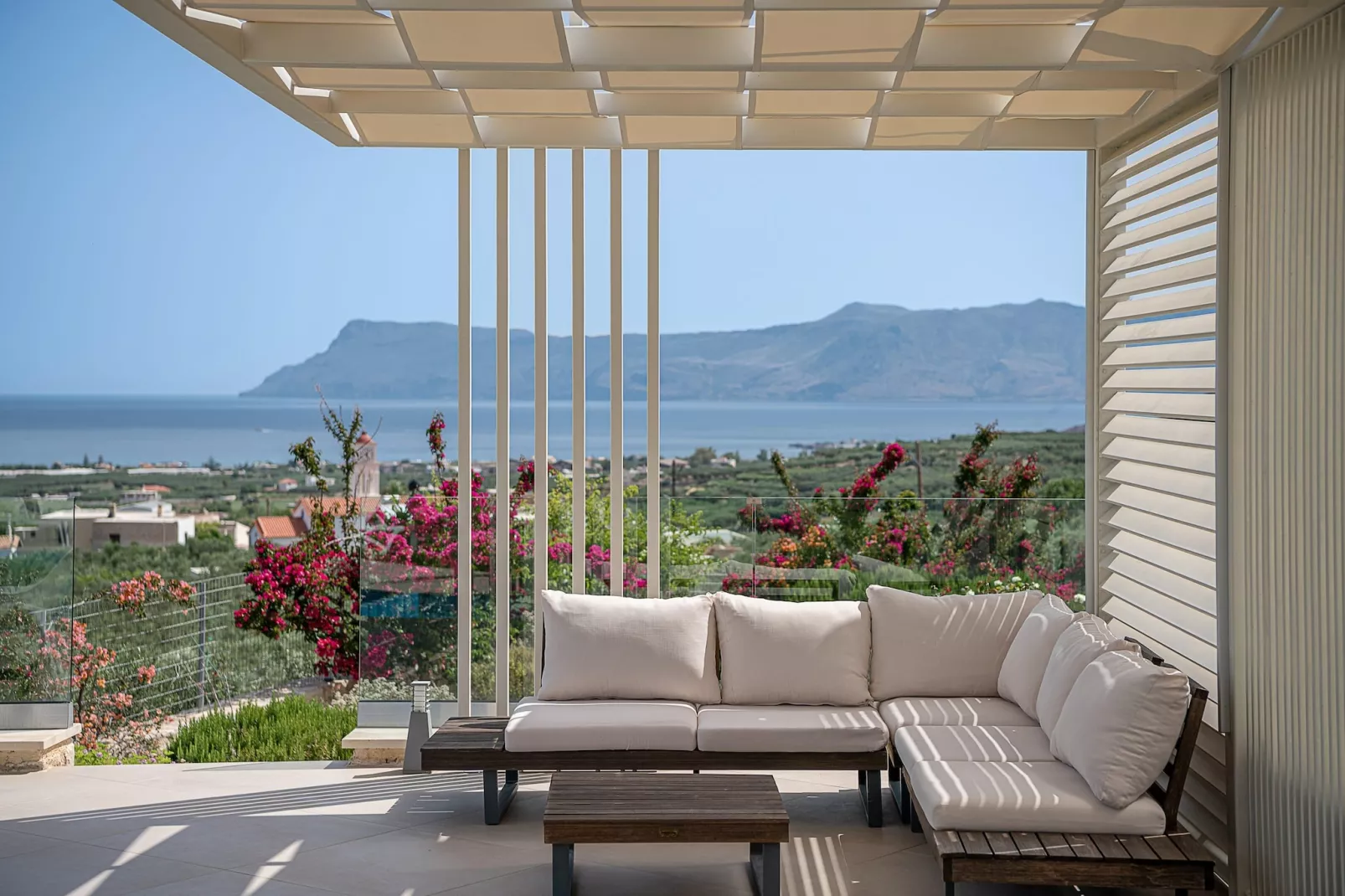 Villa Aloni 8prs-Terrasbalkon