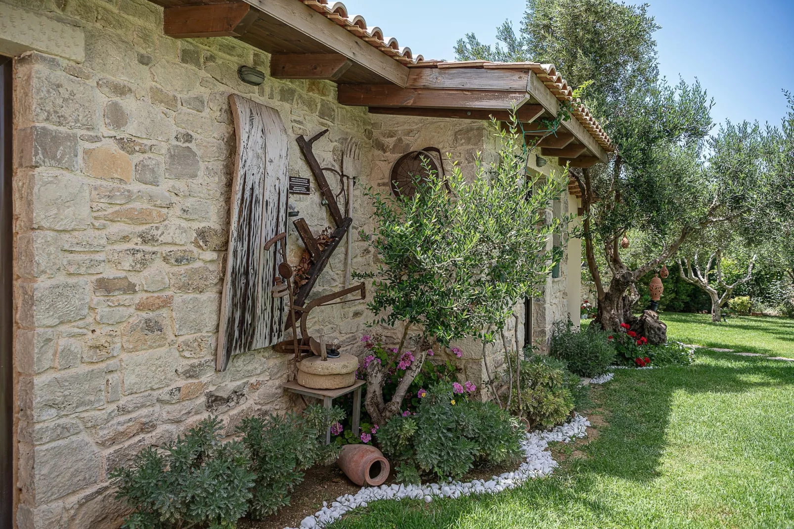 Villa Aloni 8prs-Tuinen zomer