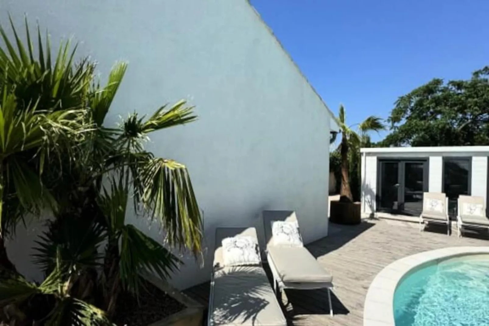 Résidence La Perle Rose Villa Standing 5 &eacute;toiles Avec Piscine Jacuzzi Et Superbe Vue-Niet-getagd