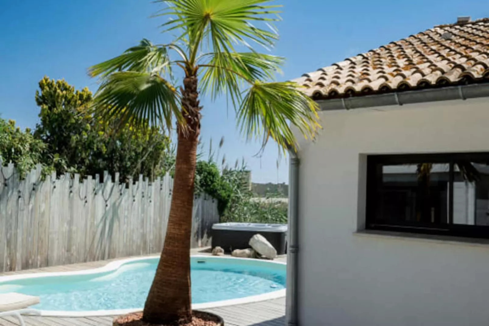 Résidence La Perle Rose Villa Standing 5 &eacute;toiles Avec Piscine Jacuzzi Et Superbe Vue-Niet-getagd