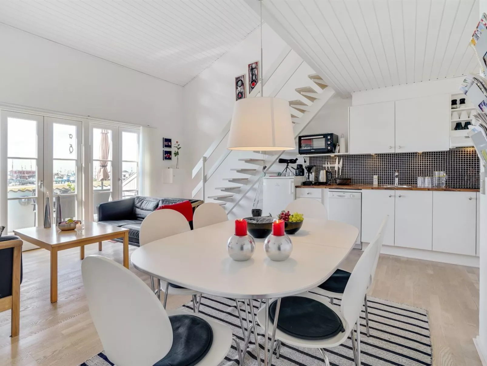 "Idunn" - 100m to the fjord-Binnen