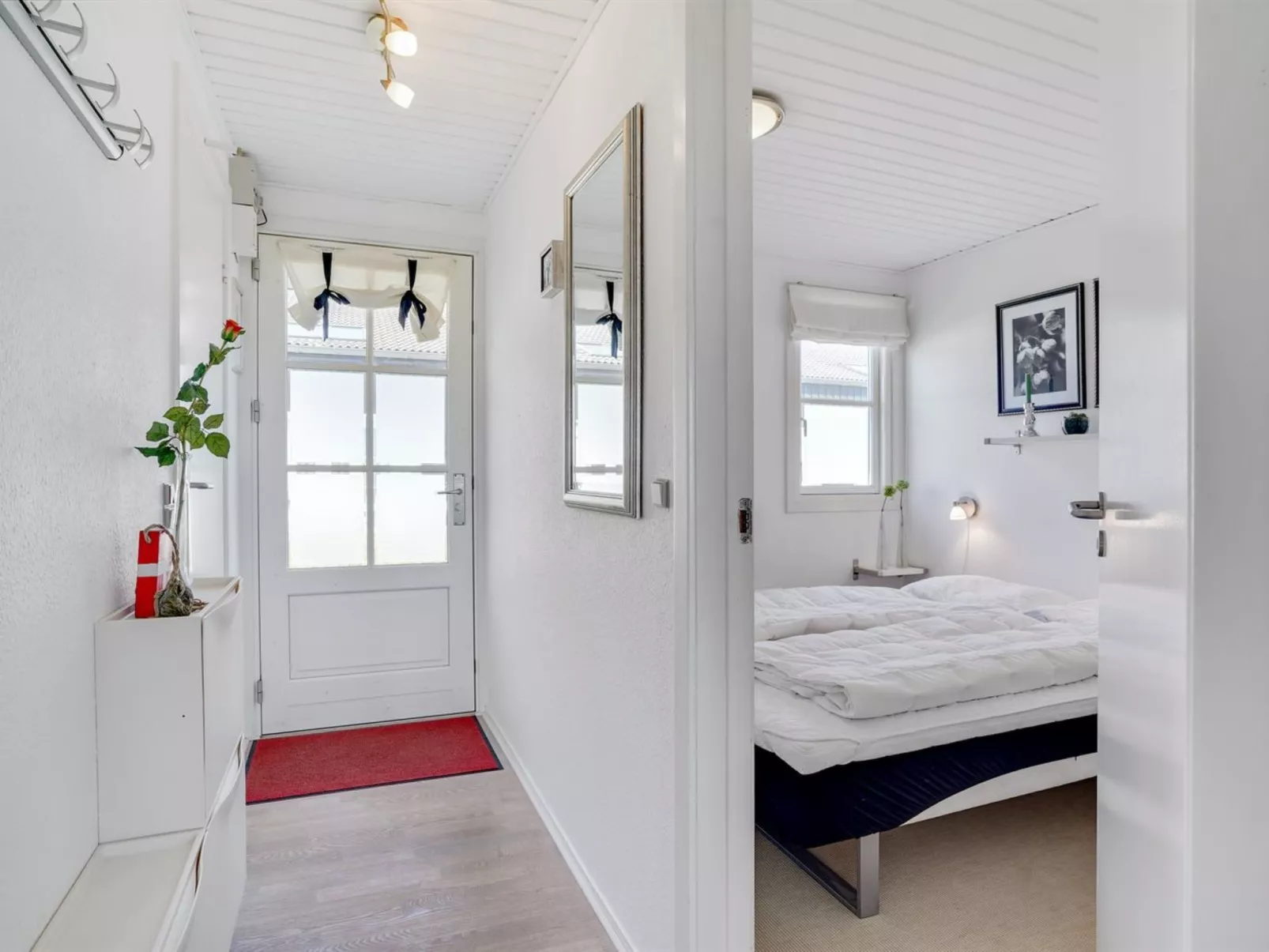 "Idunn" - 100m to the fjord-Binnen