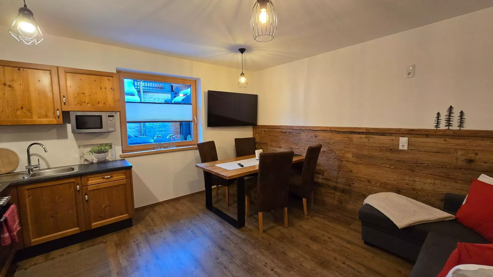 Tauernapart I und II-Eetkamer