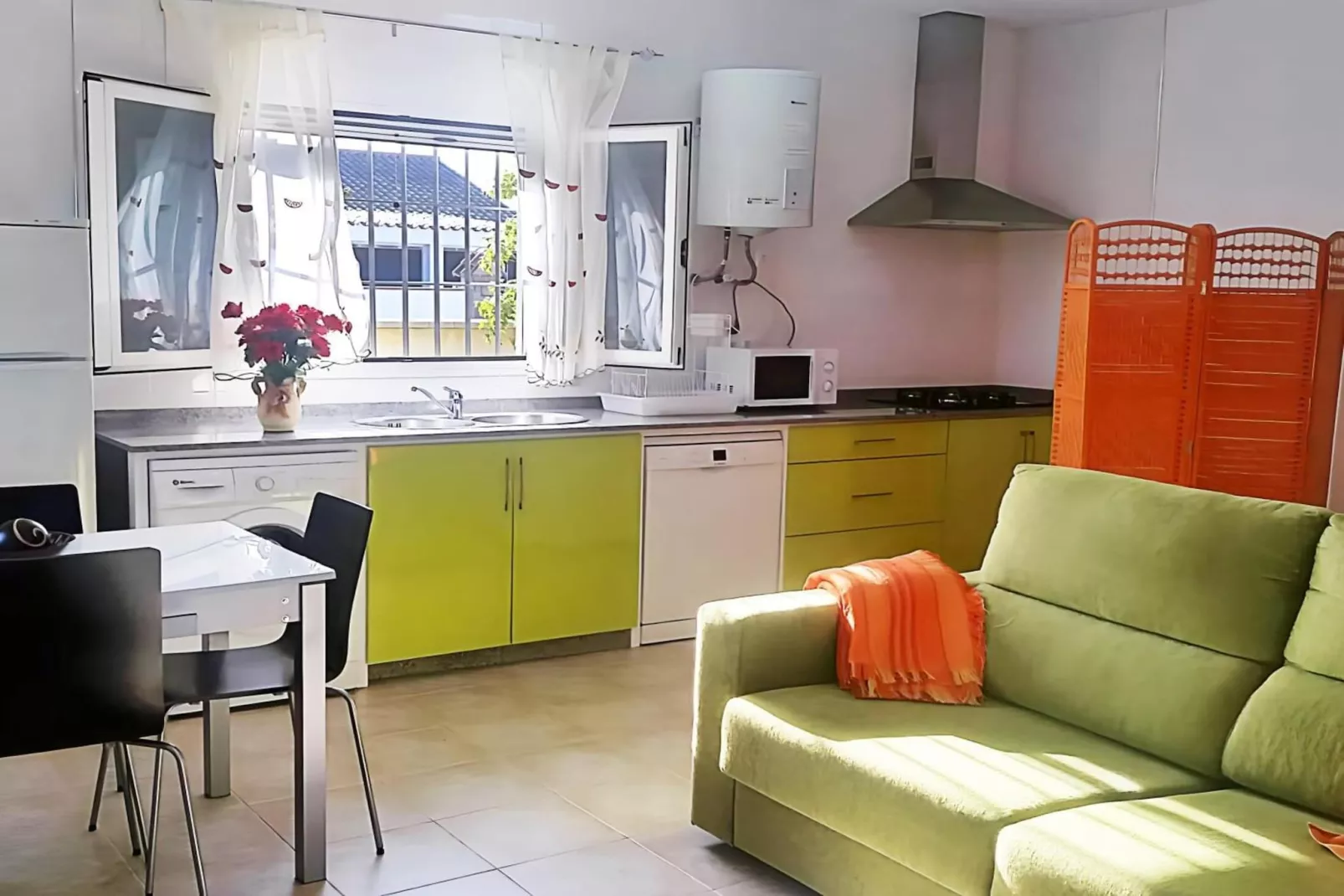 4976- +34636021638-Keuken