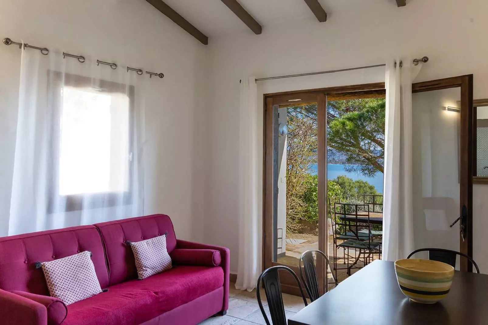Villa T4 duplex à la location sur Porto-Vecchio-Woonkamer
