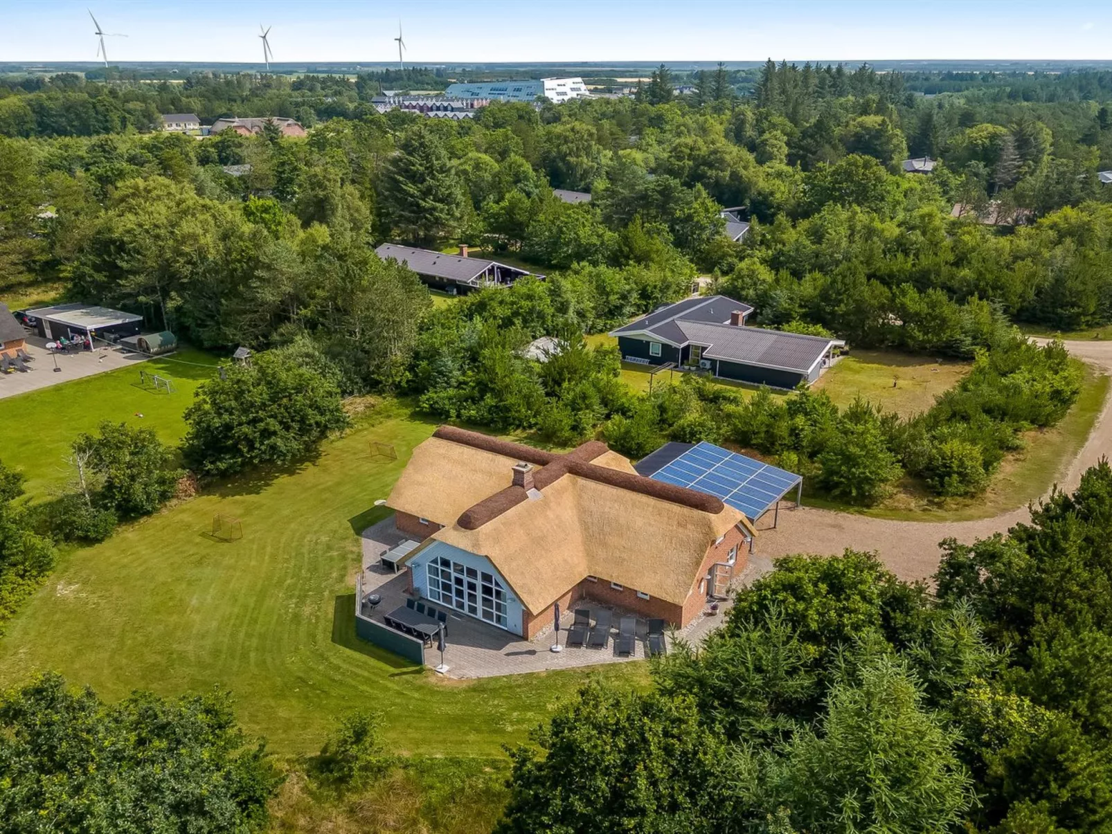 "Sondra" -  from the sea-Buiten