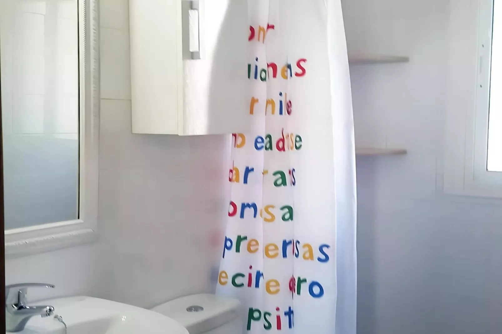 4976- +34636021638-Badkamer