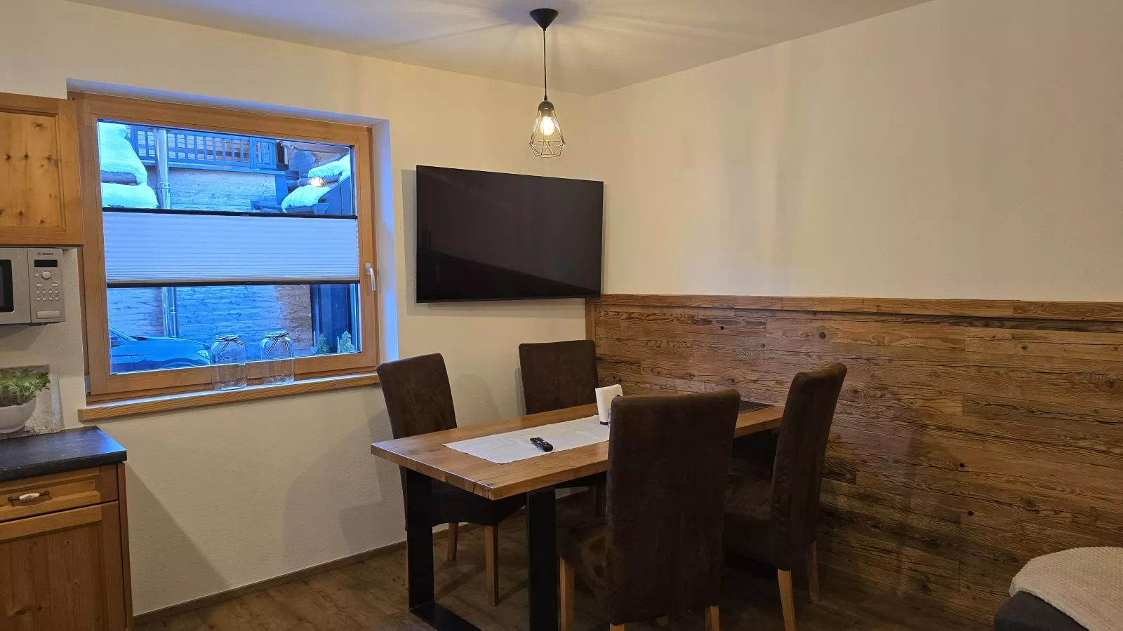 Tauernapart II-Eetkamer