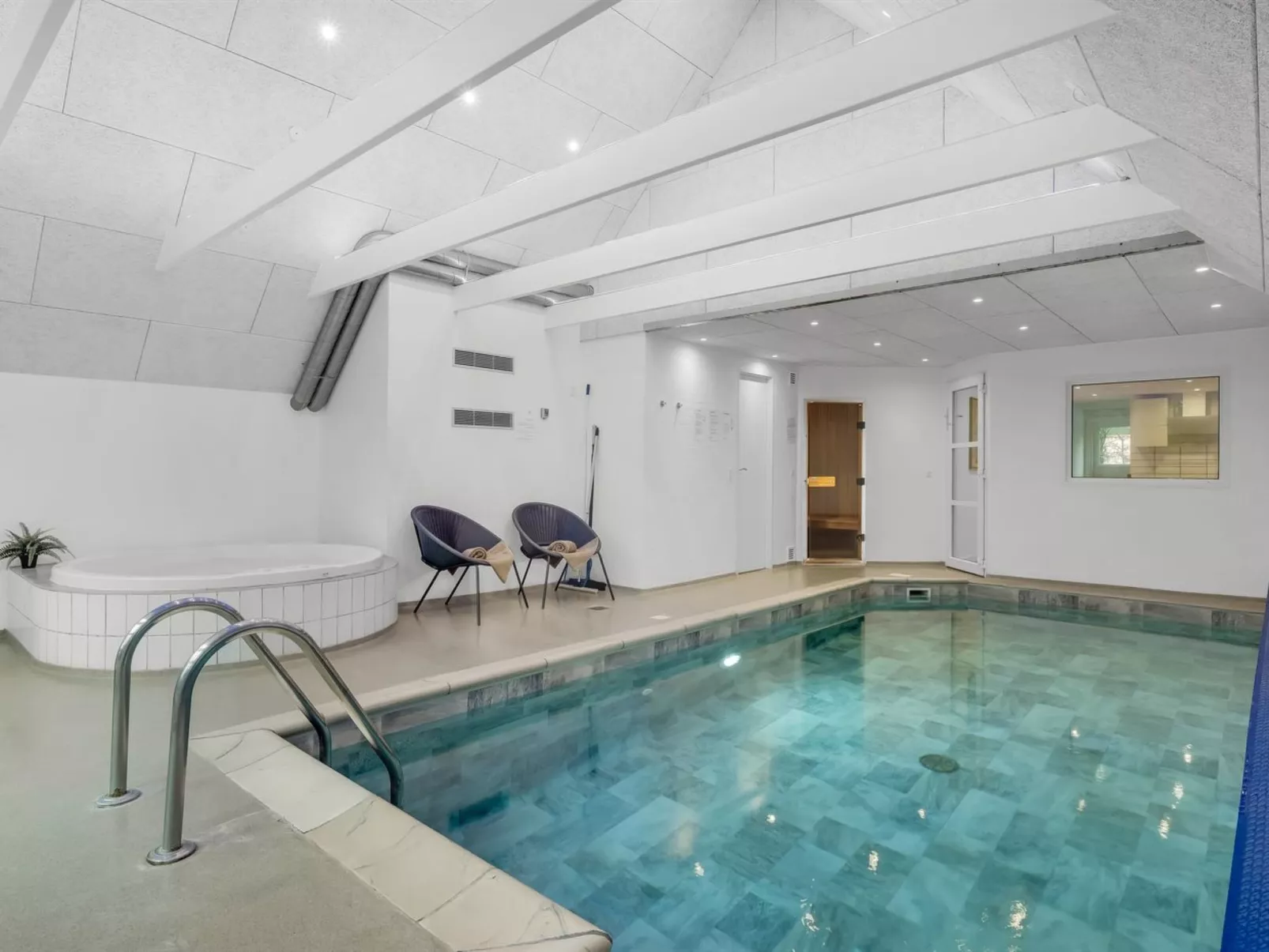 "Aivars" -  from the sea-Buiten