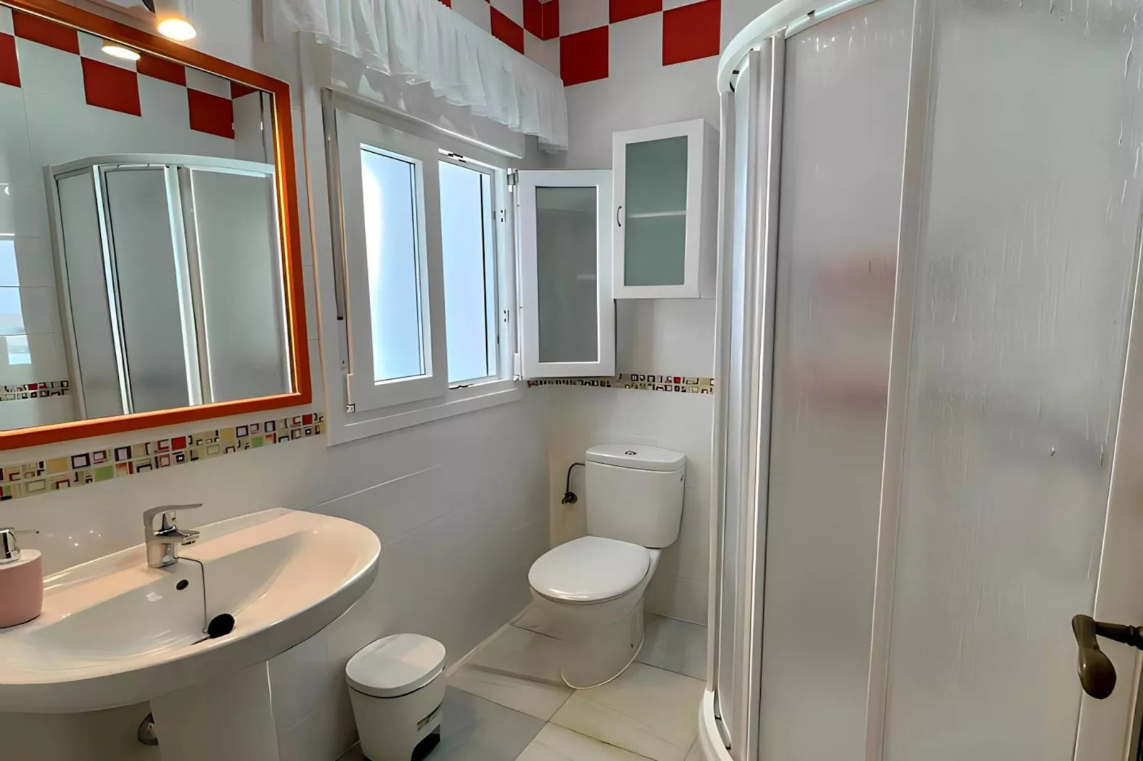 4978-+34636021638-Badkamer