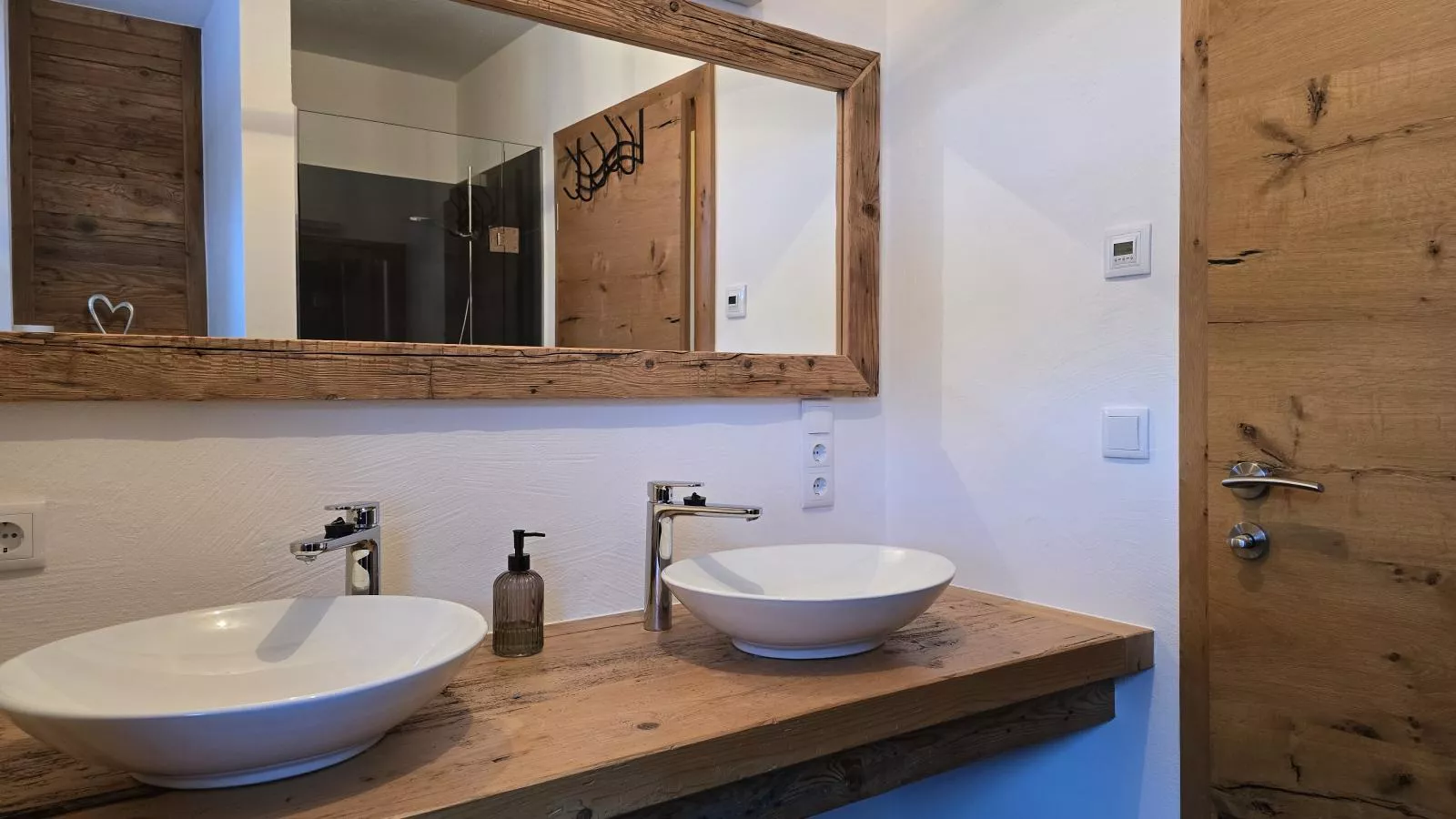 Tauernapart II-Badkamer