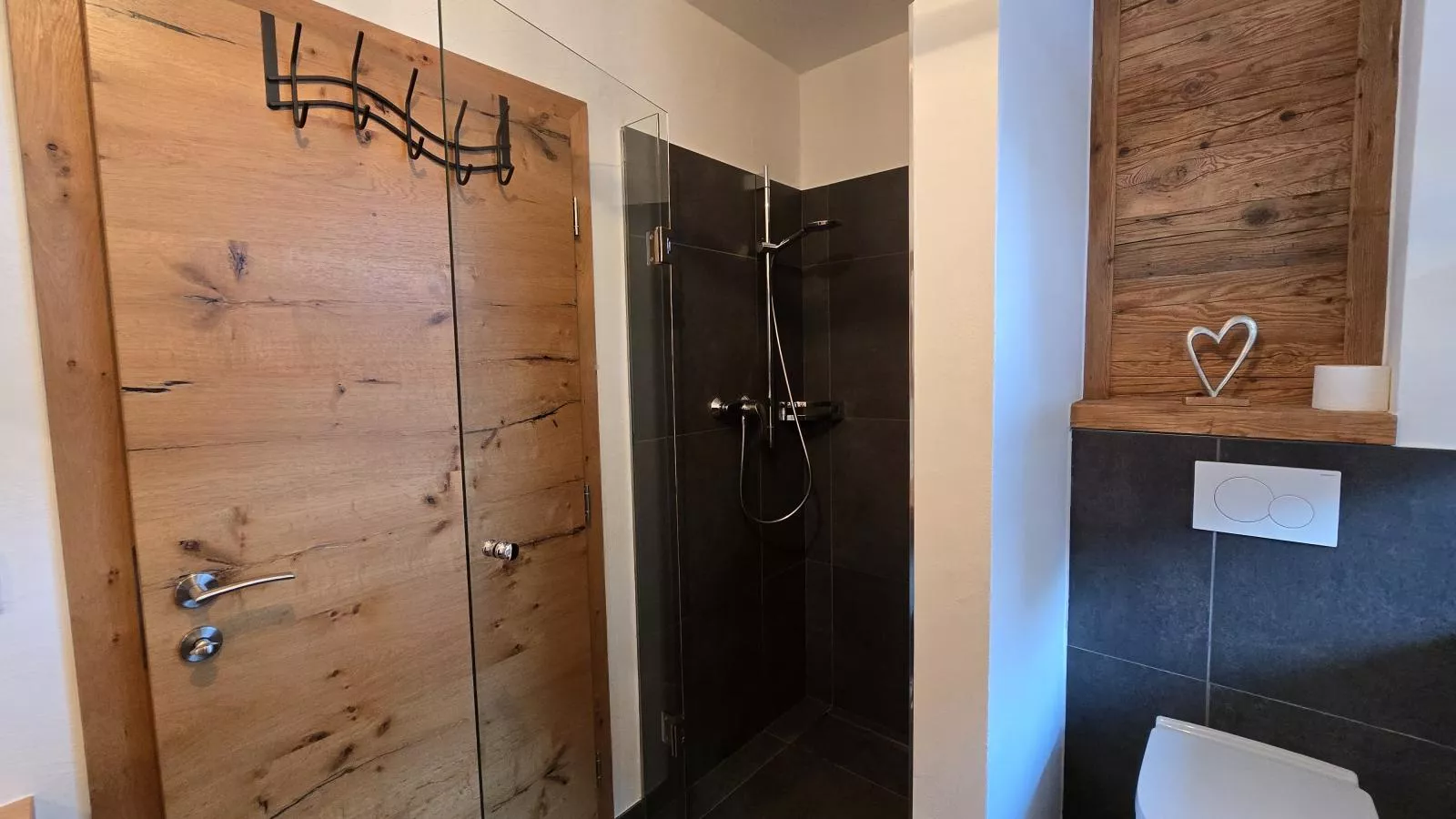 Tauernapart II-Badkamer