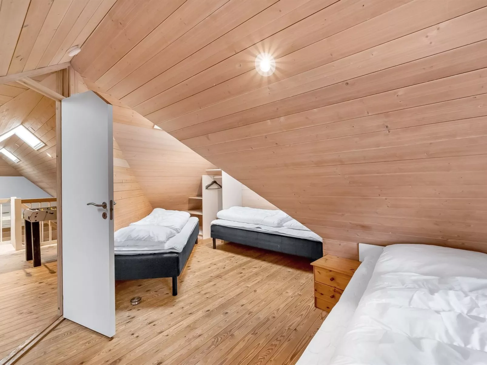 "Aivars" -  from the sea-Binnen