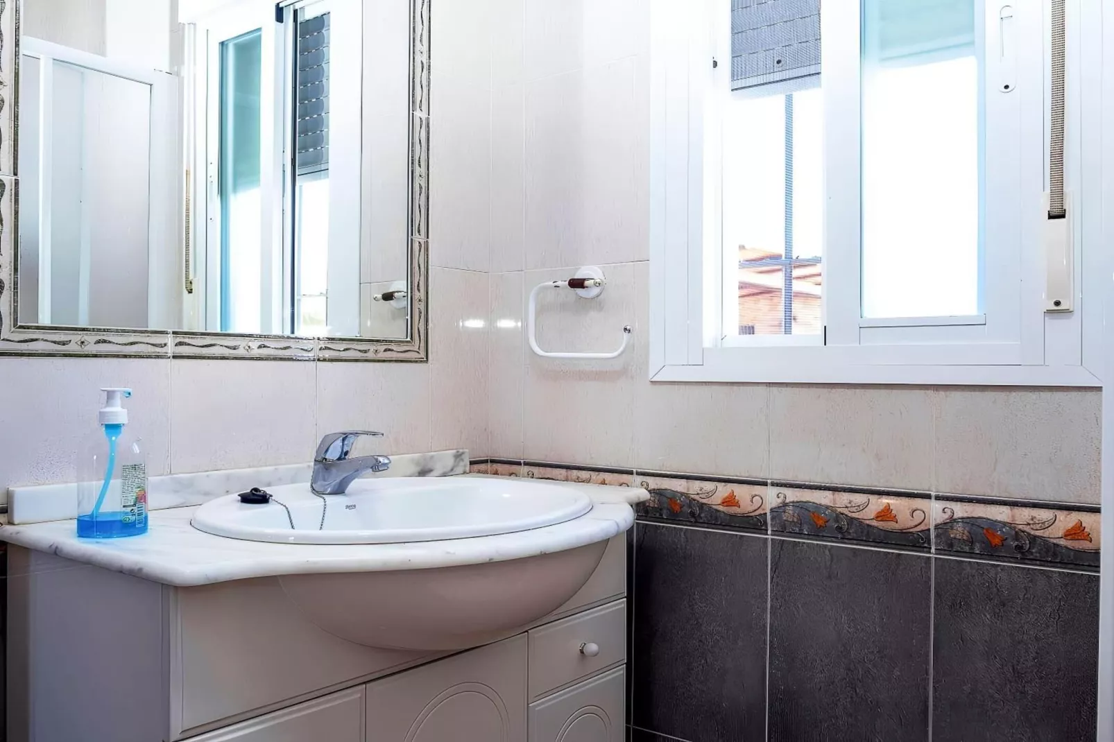 1024-+34606575107-Badkamer