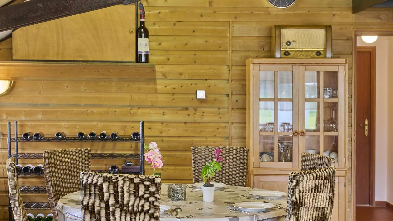 De Vrije Vogel-Eetkamer