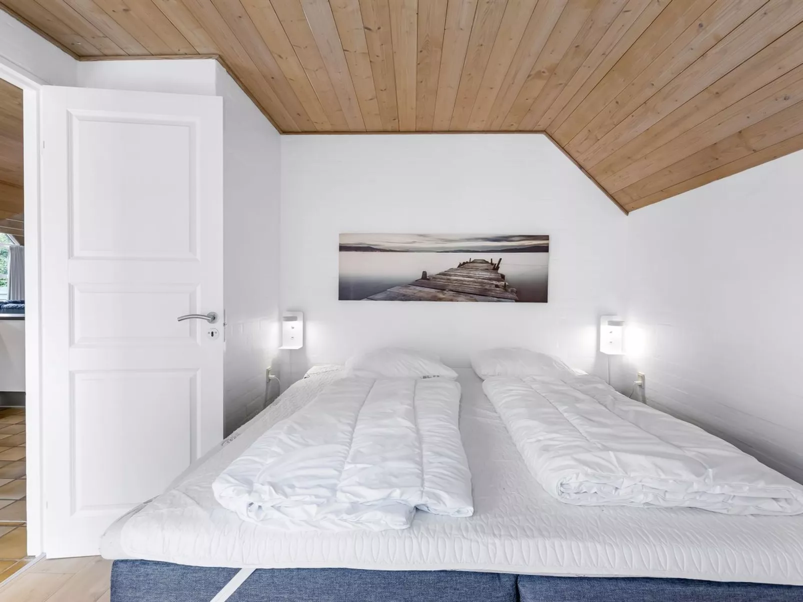 "Sondra" -  from the sea-Binnen