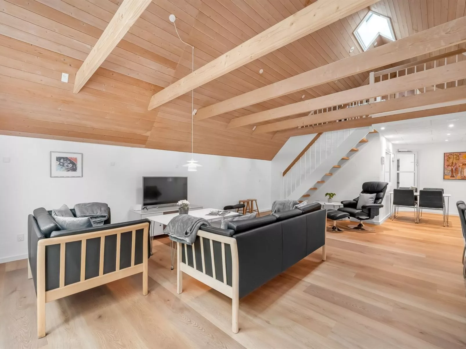 "Aivars" -  from the sea-Binnen