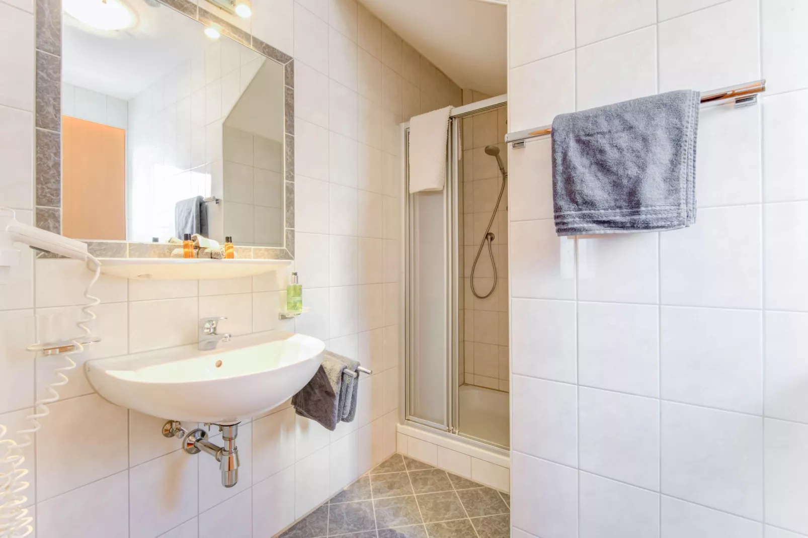 Appartment groß-Badkamer