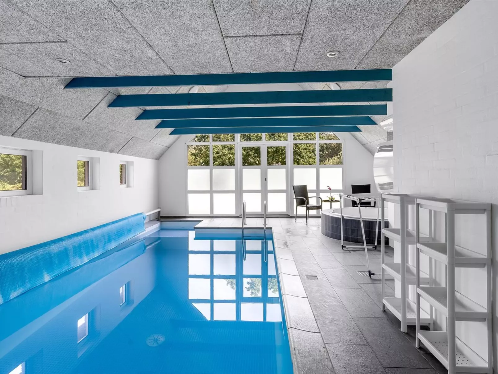 "Sondra" -  from the sea-Buiten