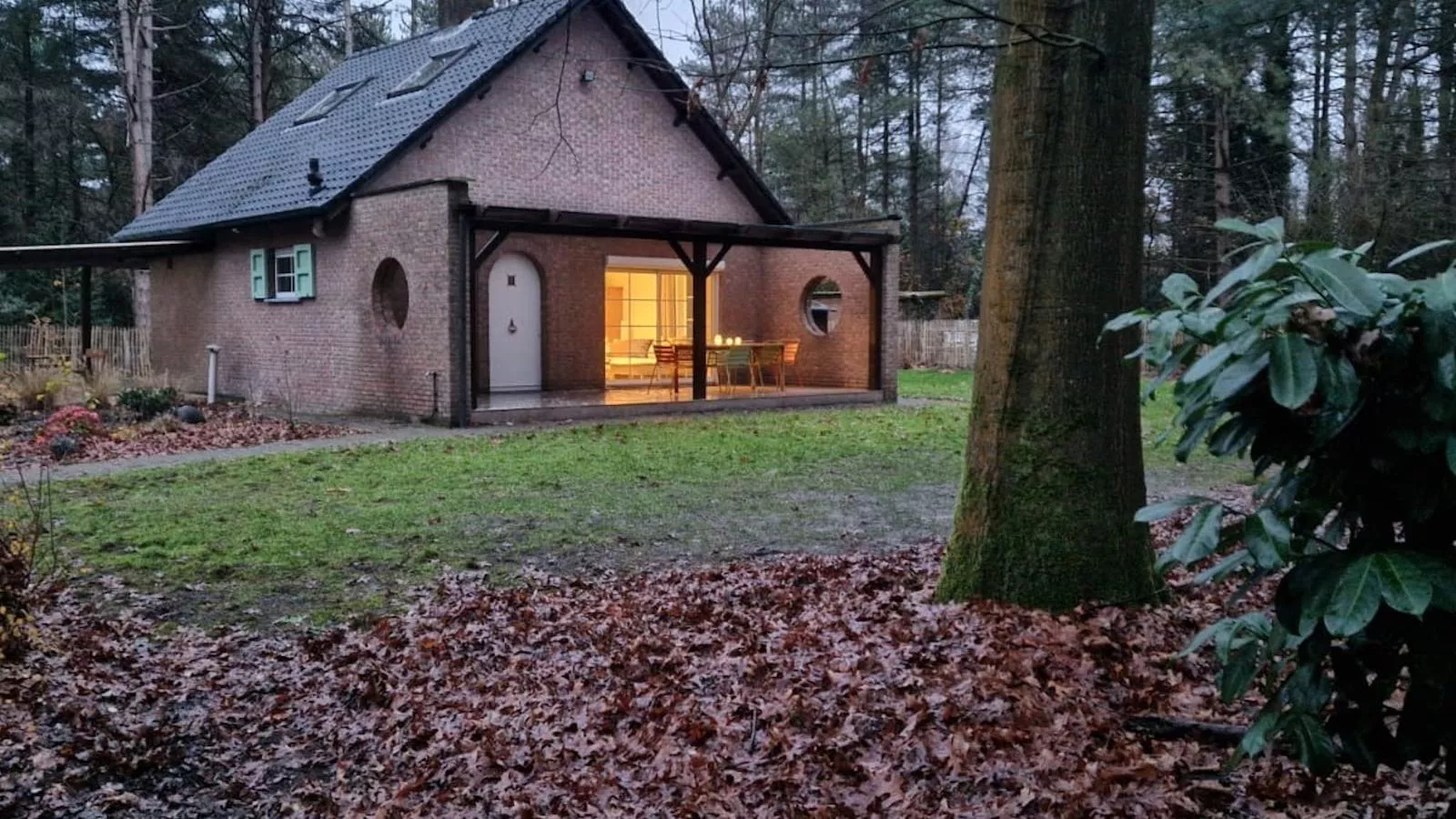 Lierelodge-Buitenkant zomer