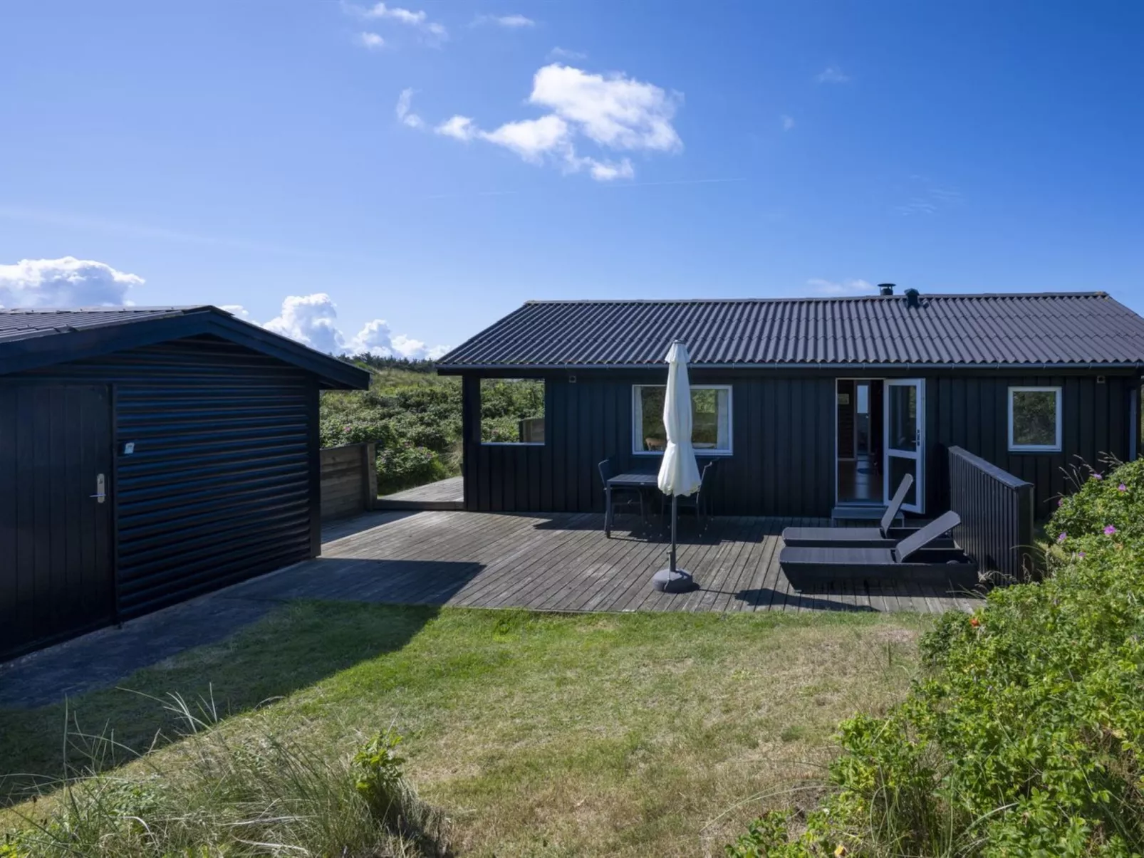 "Efra" - 400m from the sea-Buiten