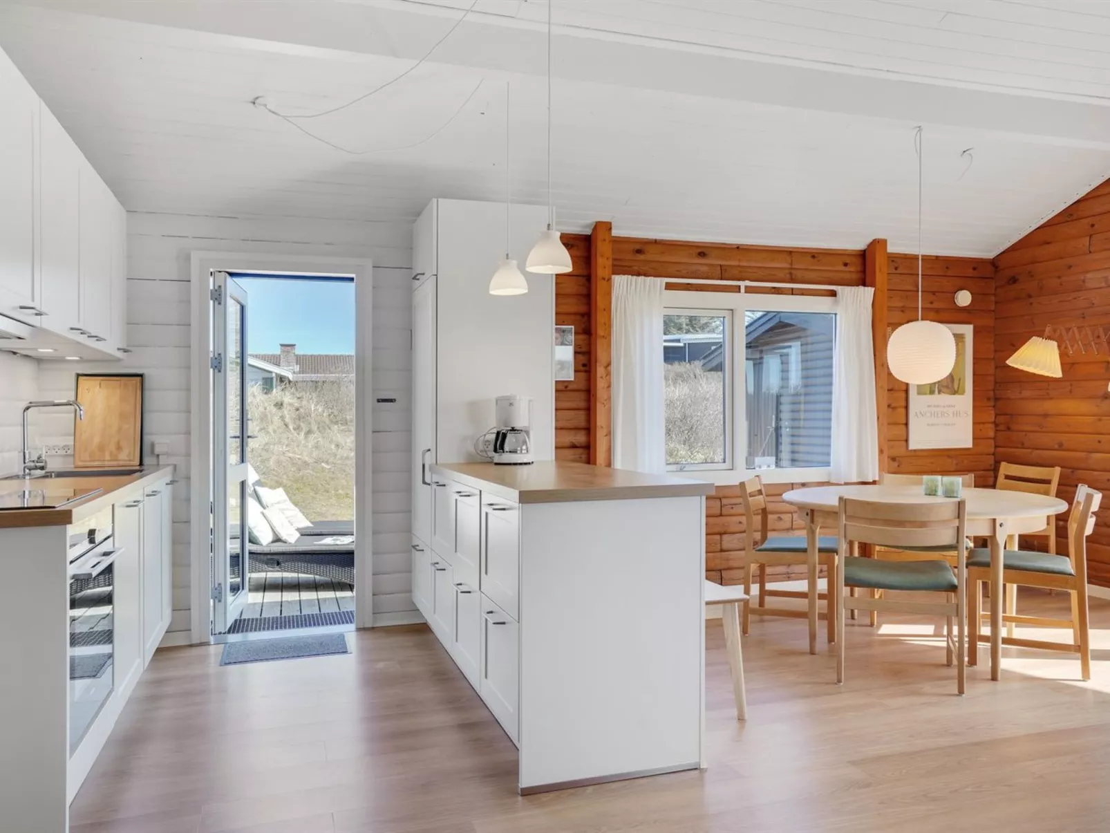 "Efra" - 400m from the sea-Binnen