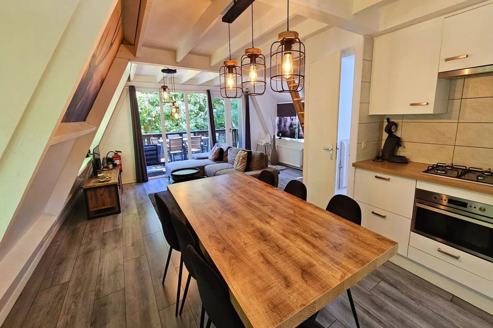 Chalet no 13-Eetkamer