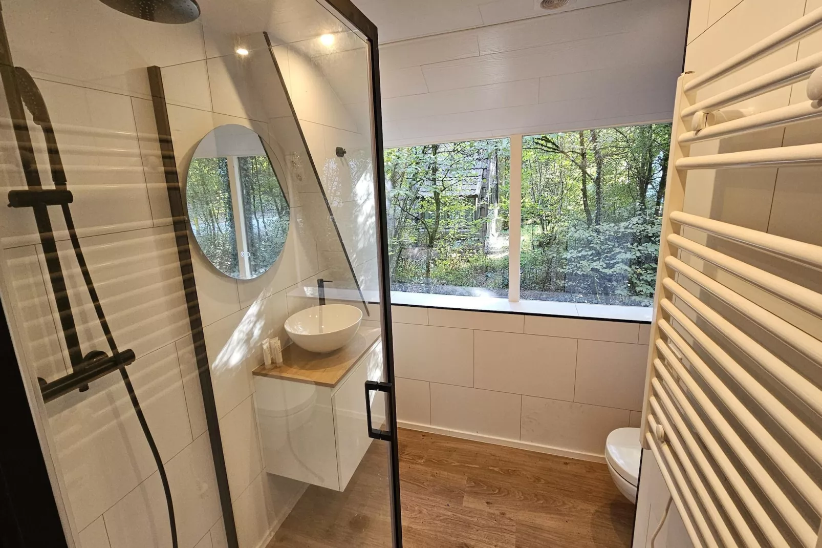 Chalet no 57-Badkamer