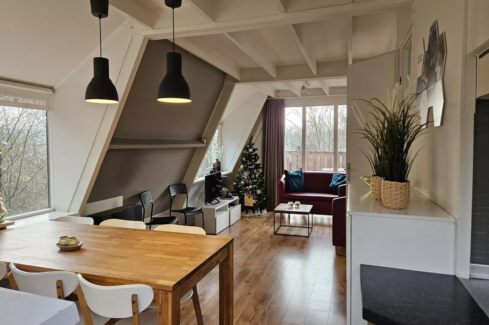 Chalet no 89-Eetkamer