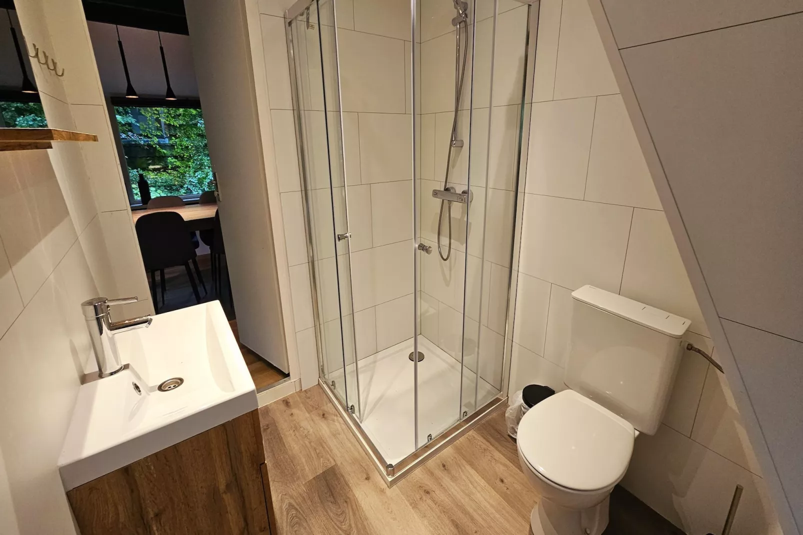 Chalet no 165-Badkamer